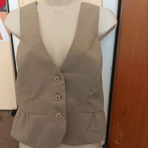 NWOT Beige Pinstripe Buttoned Sleeveless Vest